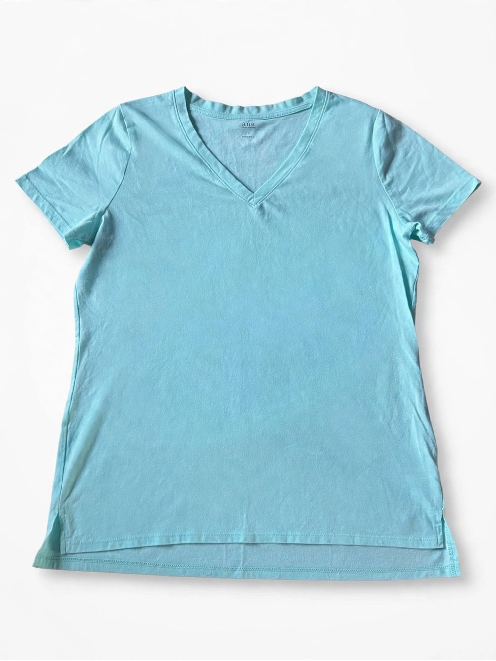 a.n.a Mint/Aqua V-Neck Tee - Size L 642
